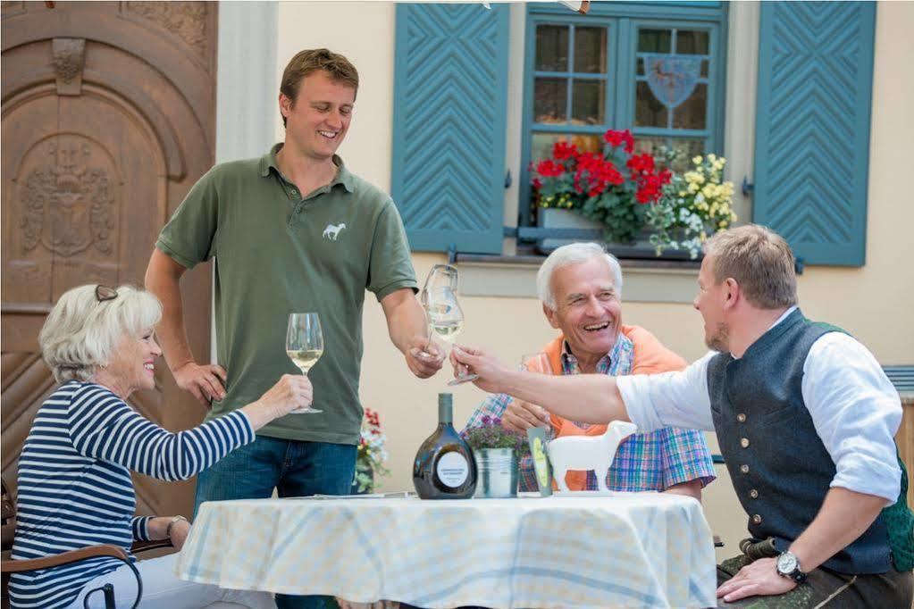 Gasthof Zum Weissen Lamm Sommerach Exterior foto